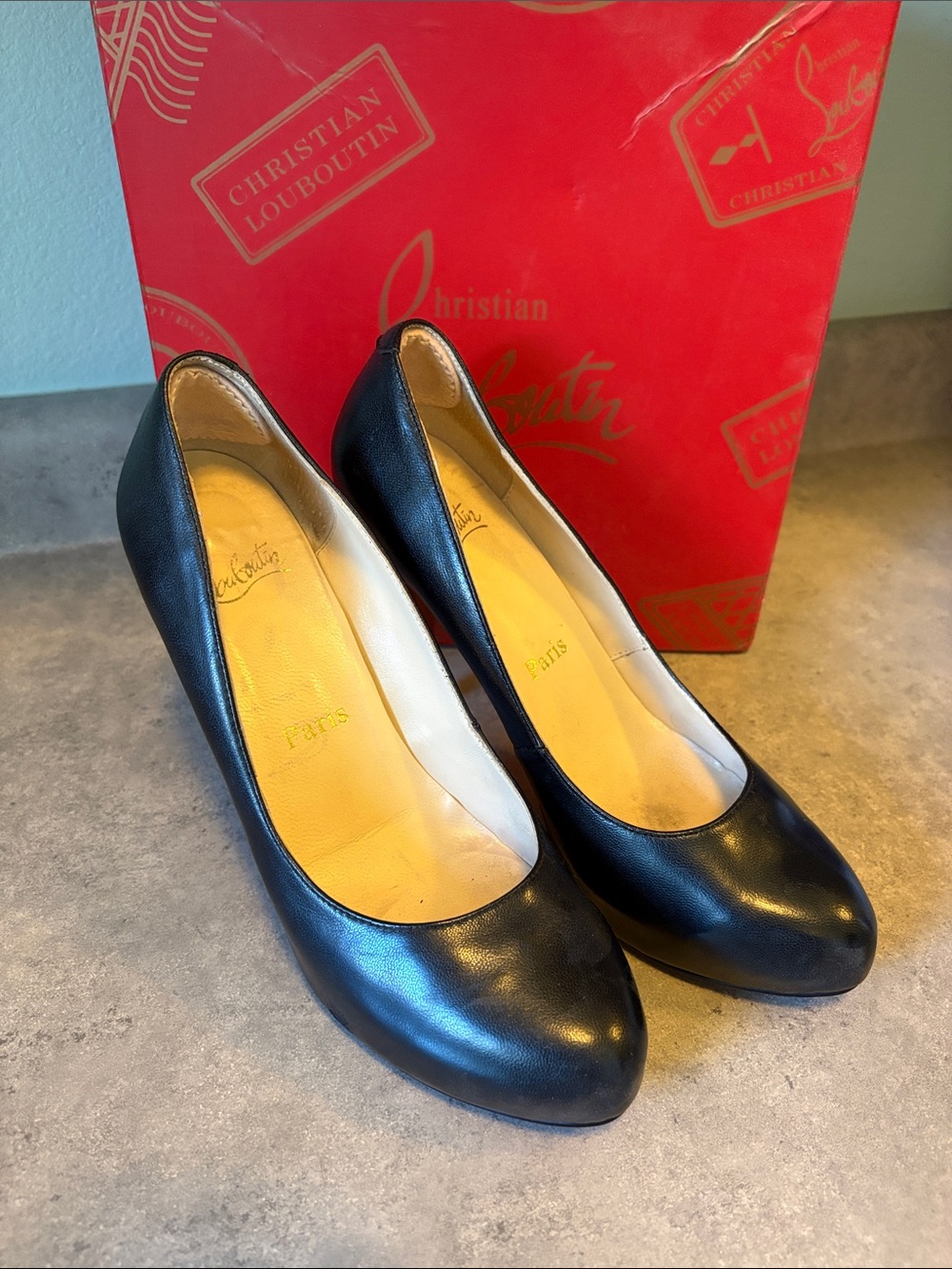 Christian Louboutin Black Leather Classic Round-Toe Pumps